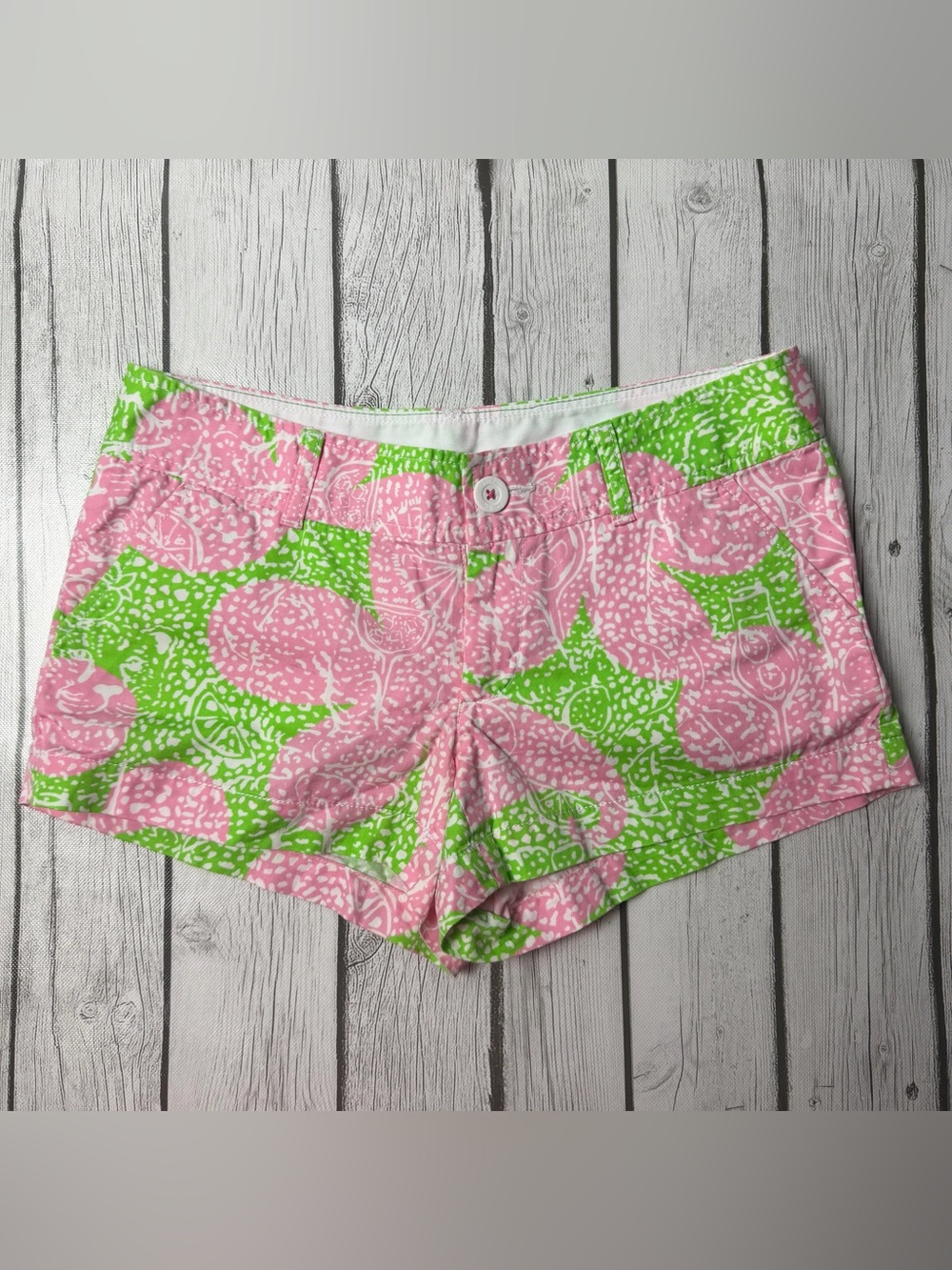 Lilly Pulitzer Women's 2 Walsh Shorts Limeade Cheat Ya 3" Inseam